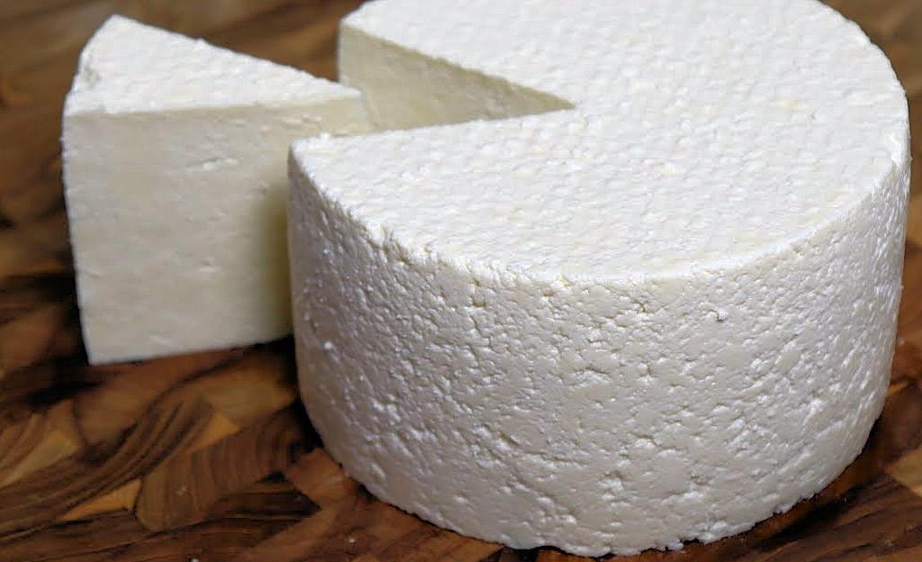 Queijo Fresco: A versatile fresh cheese adored for its cultural significance and delicate taste.