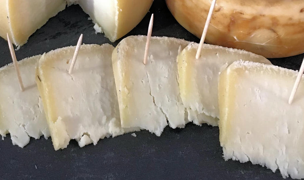 Queijo de Cabra Transmontano: A remarkable hard cheese from Portugal, rooted in tradition and resilience - a taste of northern Portugal's cultural heritage