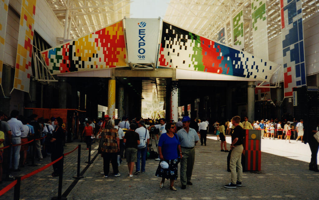 Hosting the Expo '98 in Lisbon marked a transformative moment, showcasing the city's ability to captivate the world with its vibrant culture, innovation, and visionary outlook.