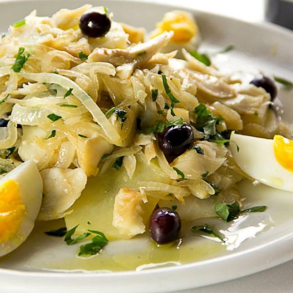 Bacalhau à Gomes de Sá: A Timeless Portuguese Delicacy